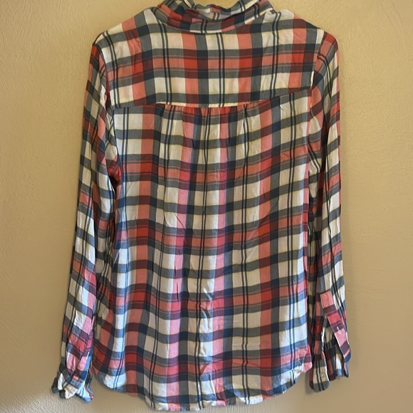 EUC- Lucky Brand button down- size Small - Picture 2 of 3